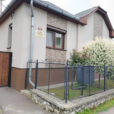 Kaptarko Apartmanhaz Demjén Eksteriør bilde